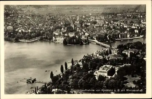 Ak Konstanz am Bodensee, Flugzeugaufnahme mit Rheinausfluss