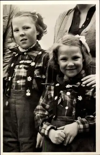 Ak Prinzessinnen Beatrix und Irene der Niederlande, Zermatt 1947