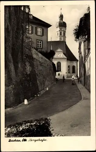 Ak Dachau Oberbayern, Bergstraße mit Kirche