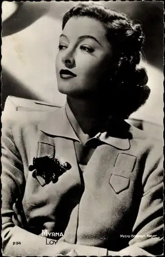 Ak Schauspielerin Myrna Loy, Portrait, Metro Goldwyn Mayer