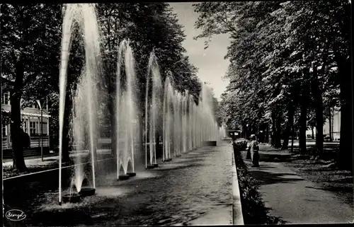 Ak Dresden, Internationale Hygiene-Ausstellung 1930, Fontänen, Hundertbrunnenstraße