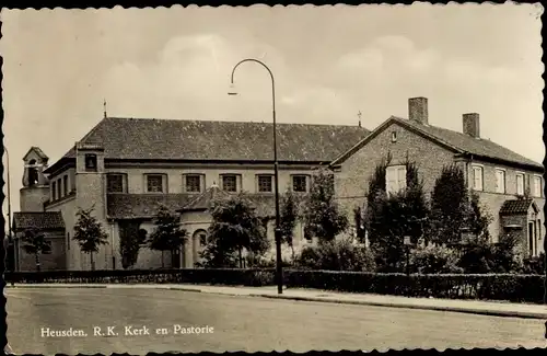 Ak Heusden Nordbrabant, R.K. Kerk en Pastorie