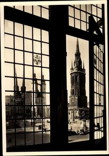 Ak Halle an der Saale, Partie am Rathausfenster, Kirche, Marktplatz