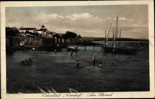 Ak Ostseebad Niendorf Timmendorfer Strand, Am Strand, Segelboot