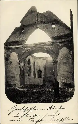 Foto Ak Burnhaupt le Haut Oberburnhaupt Elsass Haut Rhin, Deutscher Soldat, Kriegszerstörungen, I WK