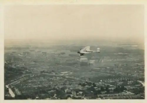 Sammelbild Zeppelin Weltfahrten Nr. 185 England-Fahrten, Deutschlands größtes Landflugzeug, London