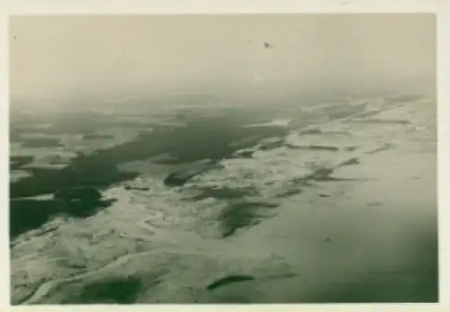 Sammelbild Zeppelin Weltfahrten Nr. 136 Amerika-Fahrt 1928, Amerikanische Küste bei Machipongo