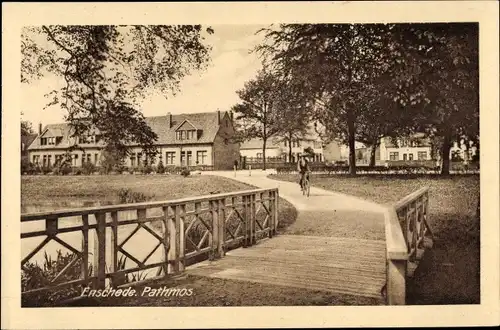 Ak Enschede Overijssel Niederlande, Pathmos, Holzbrücke, Radfahrer