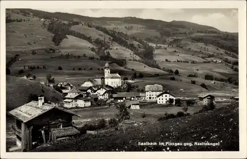 Ak Saalbach im Pinzgau in Salzburg, Blick gegen Assitzkogel, Ort, Kirche