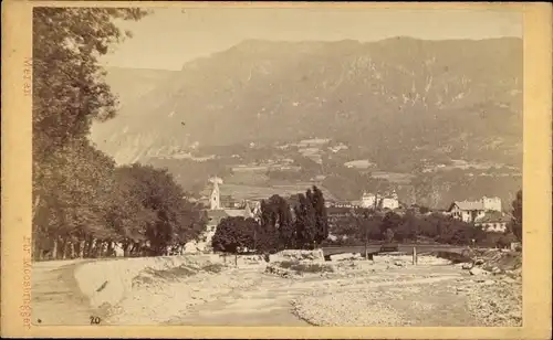 CdV Meran Merano Südtirol, Flusspartie mit Blick auf den Ort