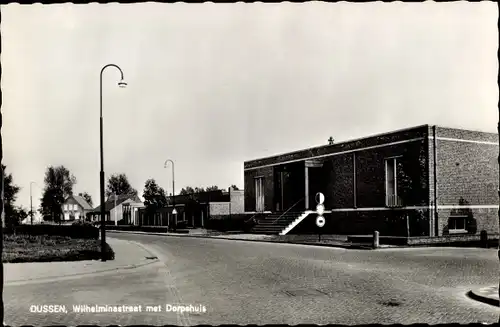 Ak Dussen Nordbrabant, Wilhelminastraat met Dorpshuis