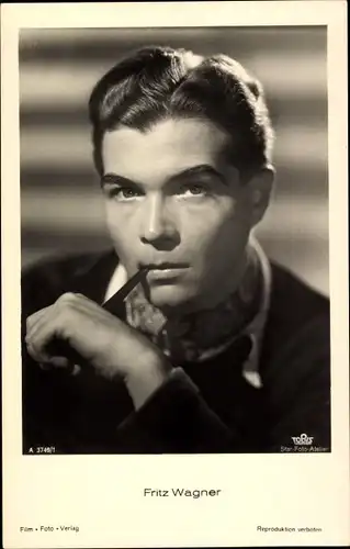 Ak Schauspieler Fritz Wagner, Portrait, Pfeife