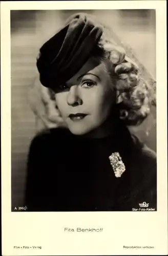 Ak Schauspielerin Fita Benkhoff, Portrait