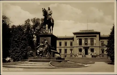 Ak Kiel, Universität, Denkmal