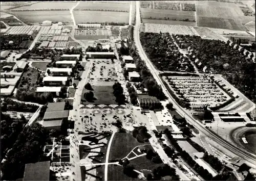 Ak Erfurt in Thüringen, Internationale Gartenbauausstellung, Fliegeraufnahme vom iga Gelände