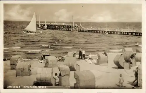 Ak Ostseebad Timmendorfer Strand, Strandpartie, Landungsbrücke