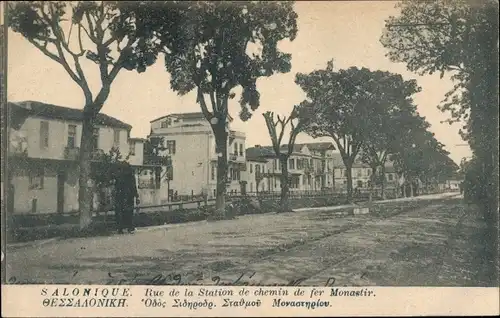 Ak Thessaloniki Griechenland, Rue de la Station de chemin de fer Monastir, Straße am Bahnhof