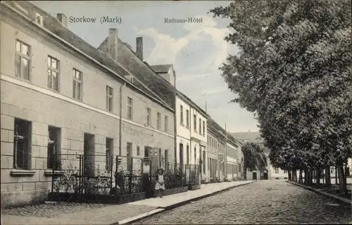 Ak Storkow in der Mark, Rathaus Hotel