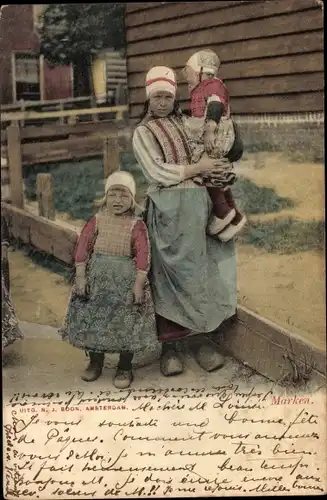 Ak Marken Nordholland Niederlande, Familie in niederländischer Tracht