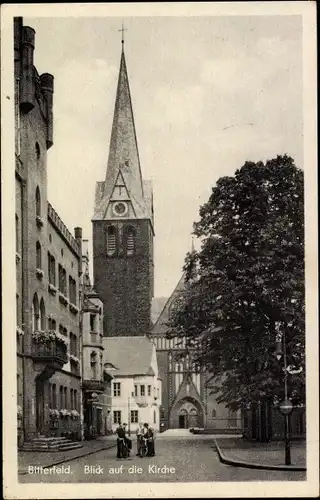 Ak Bitterfeld in Sachsen Anhalt, Blick auf die Kirche