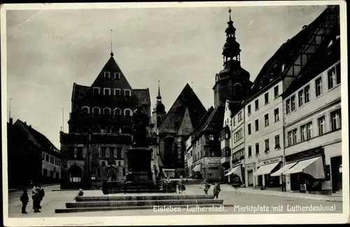 Ak Lutherstadt Eisleben, Marktplatz mit Lutherdenkmal