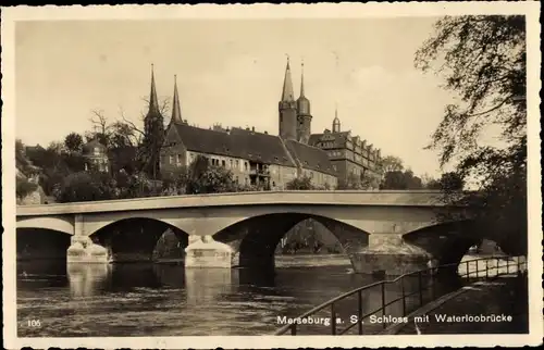 Ak Merseburg an der Saale, Schloss mit Waterloobrücke