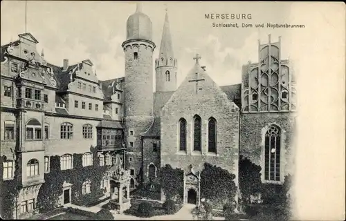 Ak Merseburg an der Saale, Schlosshof, Dom und Neptunsbrunnen