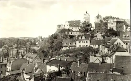 Ak Bernburg an der Saale, Teilansicht mit Schloss