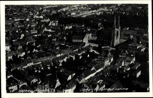 Ak Köthen in Anhalt, Gesamtansicht der Stadt, Fliegeraufnahme