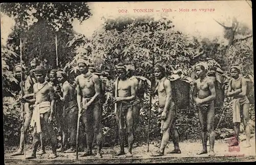 Ak Vinh Annam Vietnam, Mois en Voyage