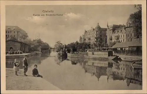 Ak Gliwice Gleiwitz Oberschlesien, Partie am Klodnitz-Kanal