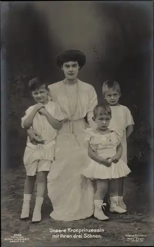 Ak Kronprinzessin Cecilie von Preußen, Prinz Wilhelm, Louis Ferdinand, Hubertus