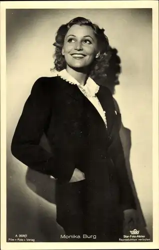 Ak Schauspielerin Monika Burg, Portrait