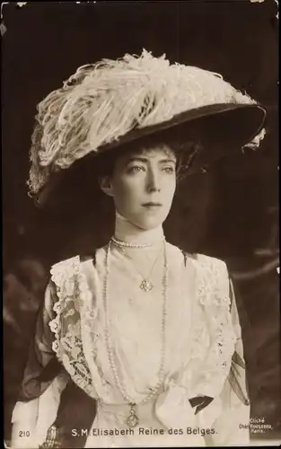 Ak Elisabeth Gabriele in Bayern, Königin von Belgien, Portrait mit Hut