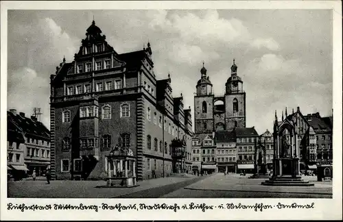 Ak Lutherstadt Wittenberg, Rathaus, Stadtkirche, Luther- und Melanchton-Denkmal