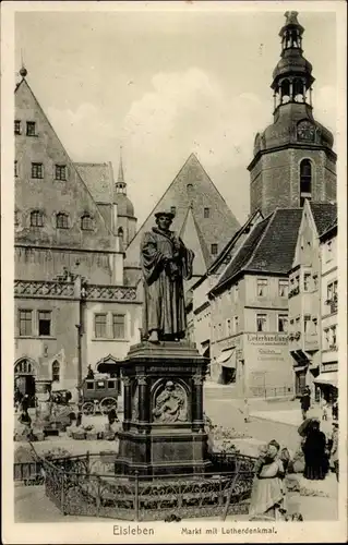 Ak Lutherstadt Eisleben, Markt mit Lutherdenkmal