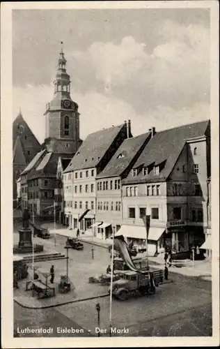 Ak Lutherstadt Eisleben, Der Markt, Fahrzeuge