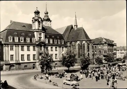 Ak Weißenfels im Burgenlandkreis, Karl Marx Platz mit Blick auf das Rathaus, Kirche