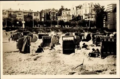 Ak Ostseebad Bansin Heringsdorf auf Usedom, Strandpartie, Strandkörbe