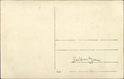 Foto Ak Balkan, Händler auf dem Markt, Waage