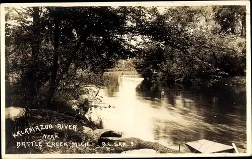 Foto Ak Battle Creek Michigan USA, Kalamazoo River