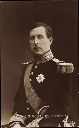 Ak König Albert I. von Belgien, Portrait in Uniform
