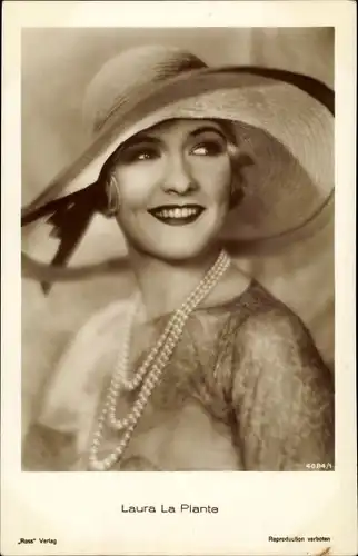 Ak Schauspielerin Laura la Plante, Portrait