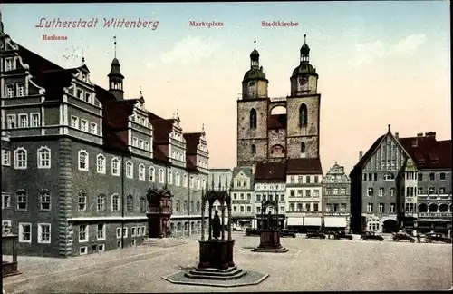 Ak Lutherstadt Wittenberg in Sachsen Anhalt, Rathaus, Marktplatz, Stadtkirche