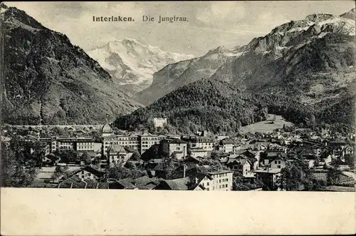 Ak Interlaken Kanton Bern Schweiz, Stadtansicht mit der Jungfrau