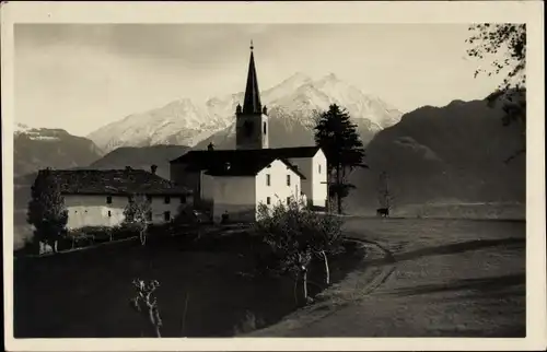 Ak Valle d'Aosta Aosta Aostatal, San Nicolas, Gruppo Chiesa e sfondo Monte Emilius