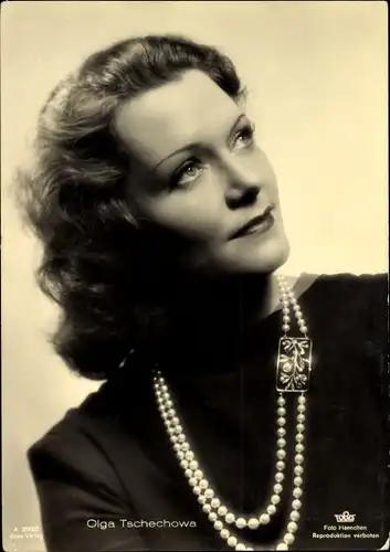 Ak Schauspielerin Olga Tschechowa, Portrait, Perlenkette
