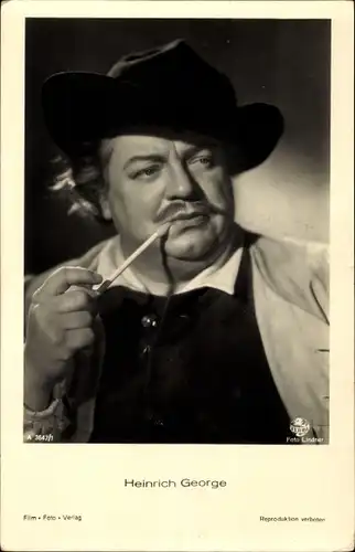 Ak Schauspieler Heinrich George, Portrait, Pfeife
