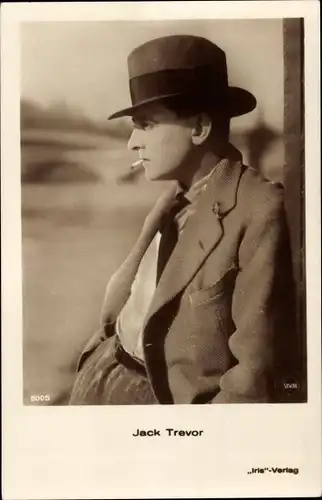 Ak Schauspieler Jack Trevor, Portrait mit Zigarette, Hut, Amag Iris Verlag 5005