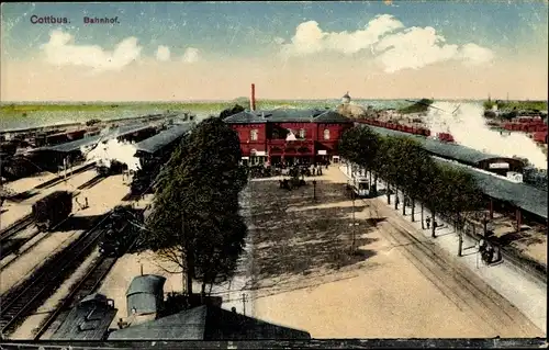 Ak Cottbus in der Niederlausitz, Bahnhof aus der Vogelschau